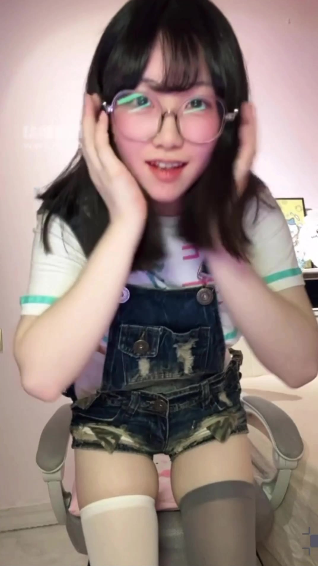 葱宝S 第一视角 裸足 手势调教 羞辱 白眼