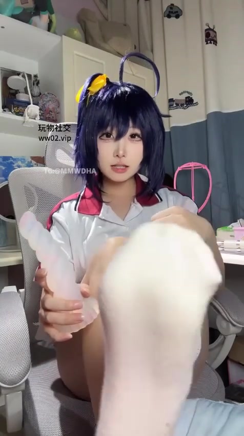 葱宝S cos 小鸟游六花 第一视角 手势调教 羞辱