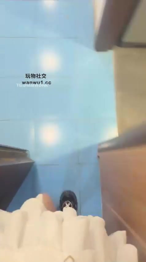 葱宝S 调教男m 厕所 踩脸 坐脸