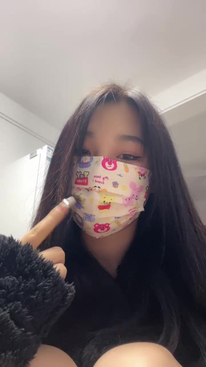 小x大王 裸足 中指 第一视角