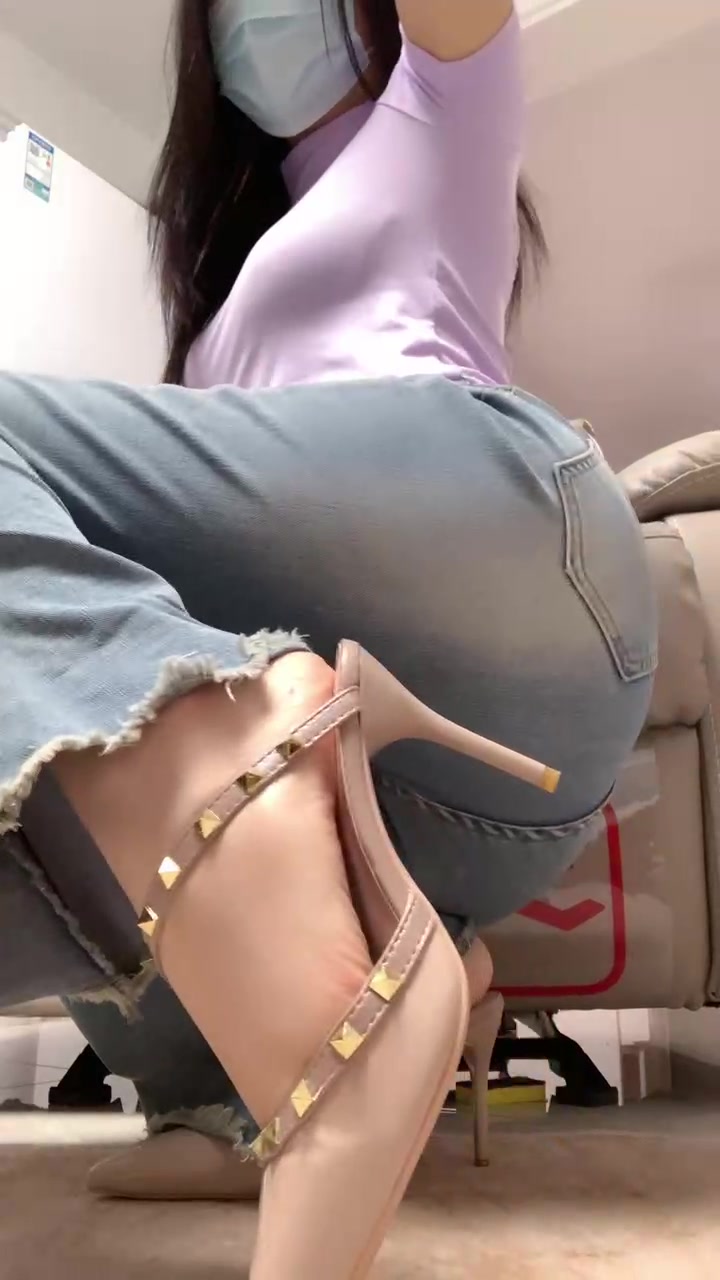 小x大王 高跟鞋 华伦天奴 羞辱 手势指挥 第一视角