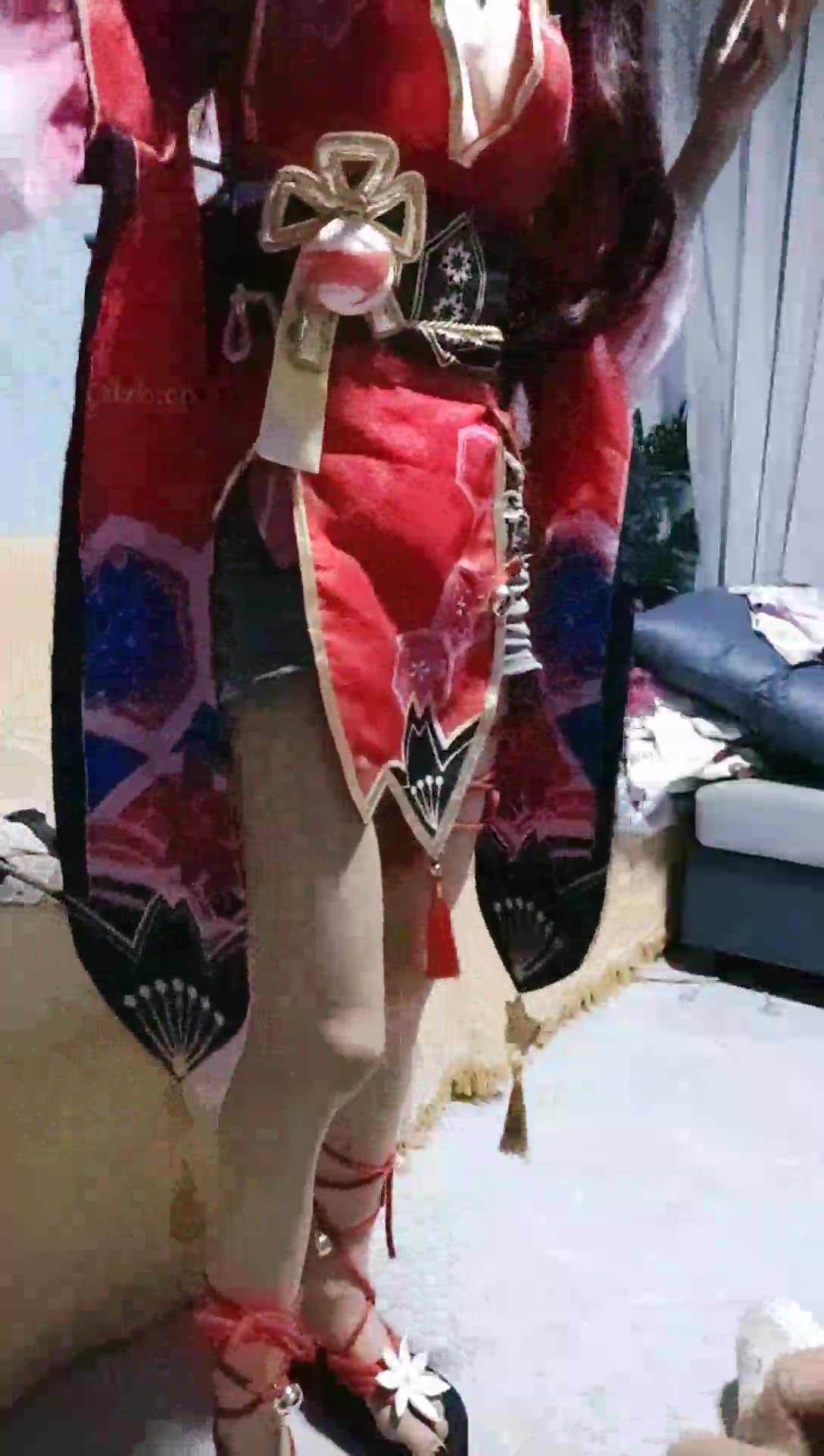 奶味小仙女 花火cos 调教女m 全体重踩踏 坐脸 深喉