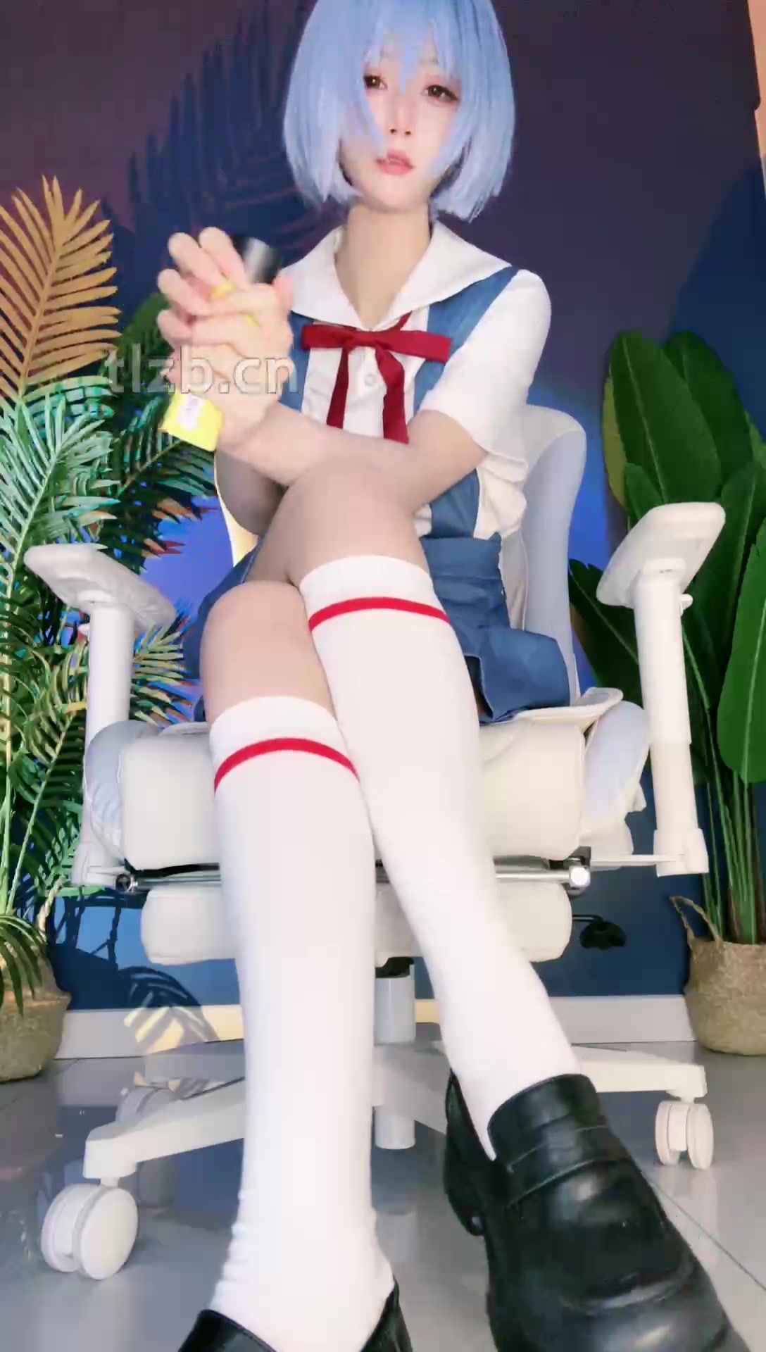 维妮大人 维妮s 凌波丽cos 第一视角 语言羞辱 手势指挥 倒计时 中指 套路直播   (3)