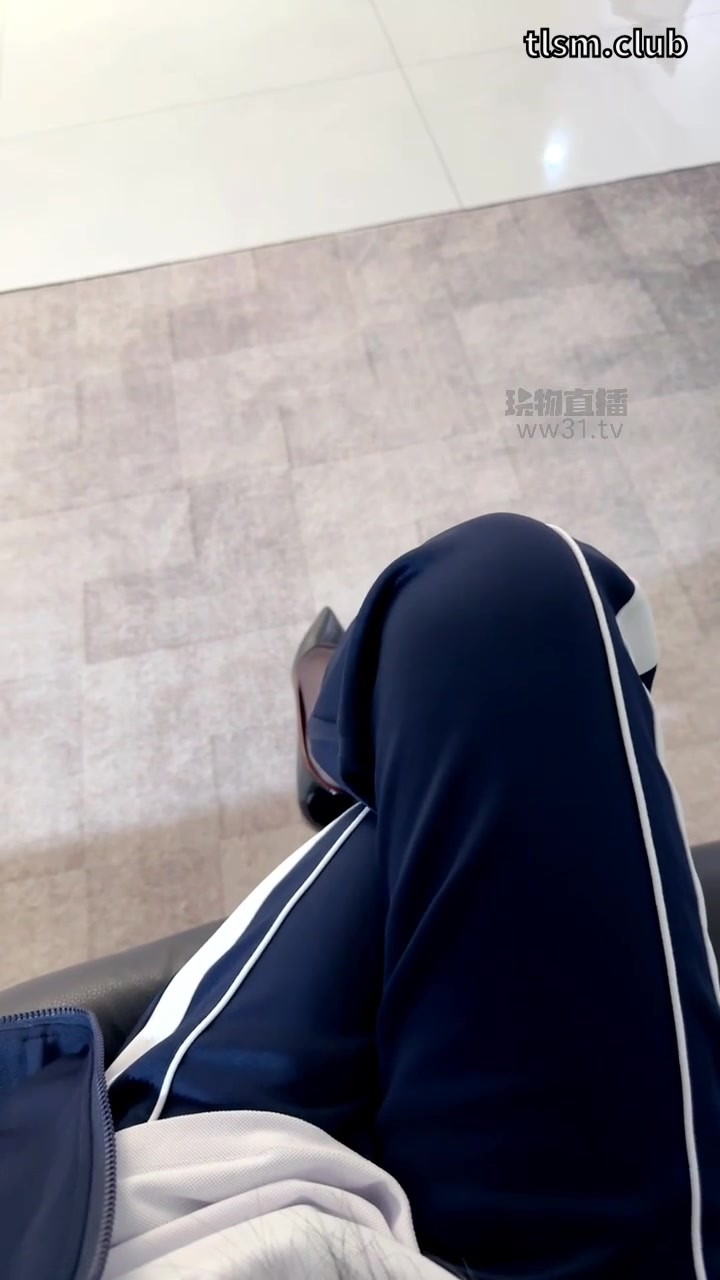 #Sera #太妹学姐霸凌-校服黑丝全体重爆踩
