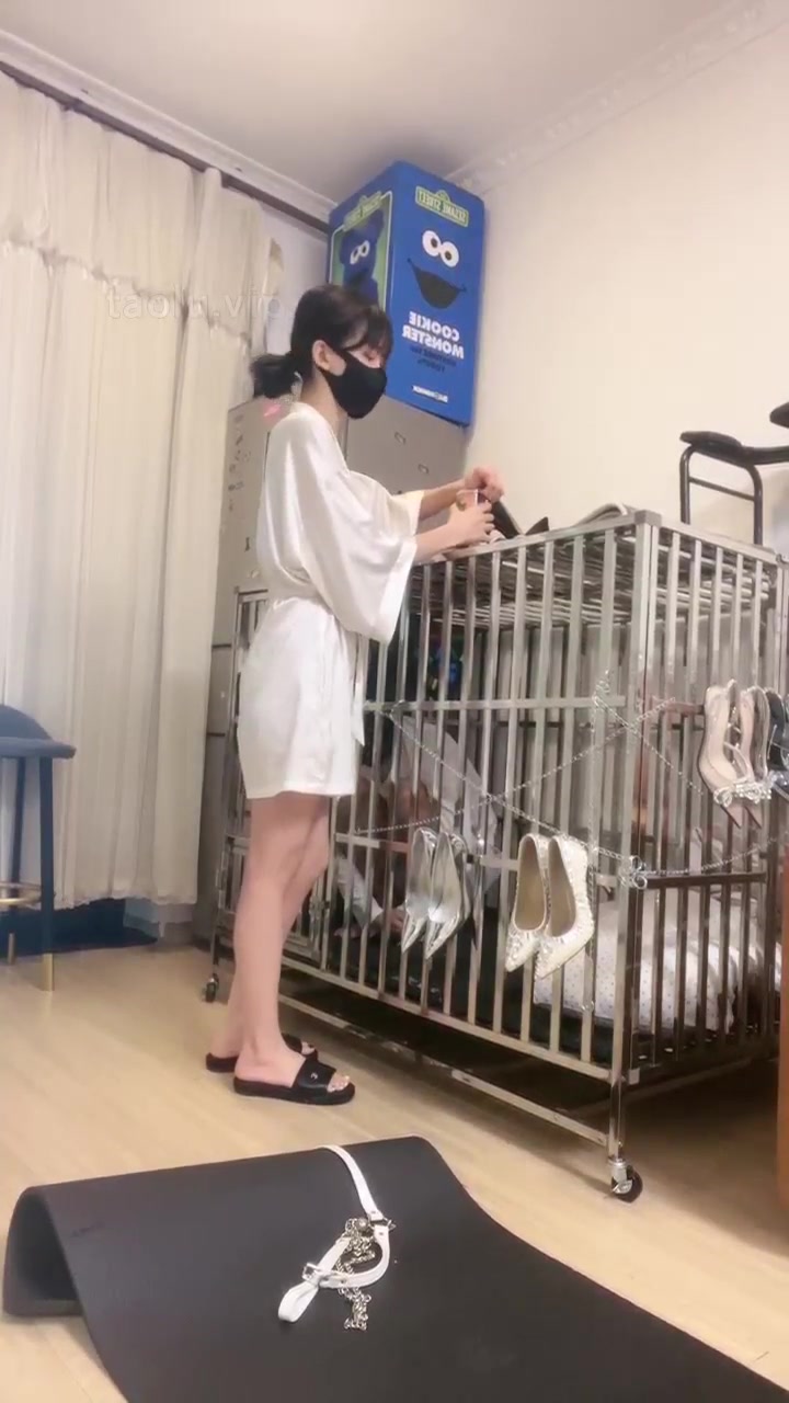 暴力美学 伺候女主人起床 生活化的调教