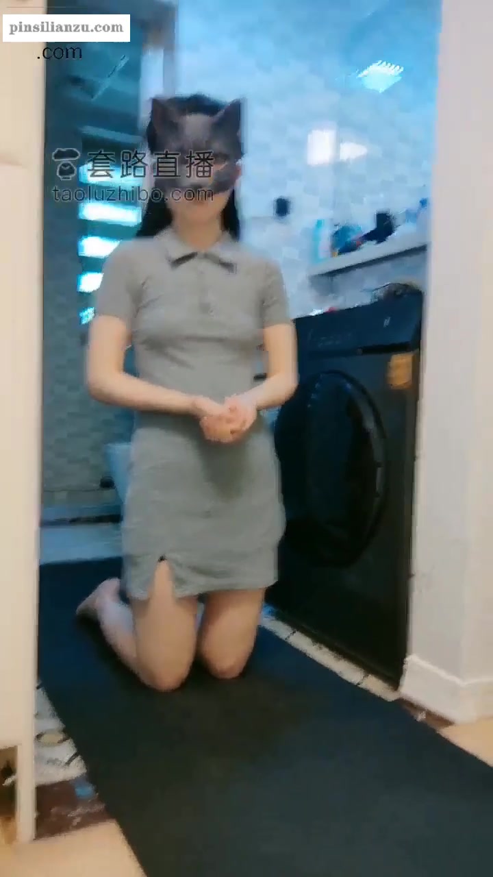 暴力美学 女奴伺候主人起居