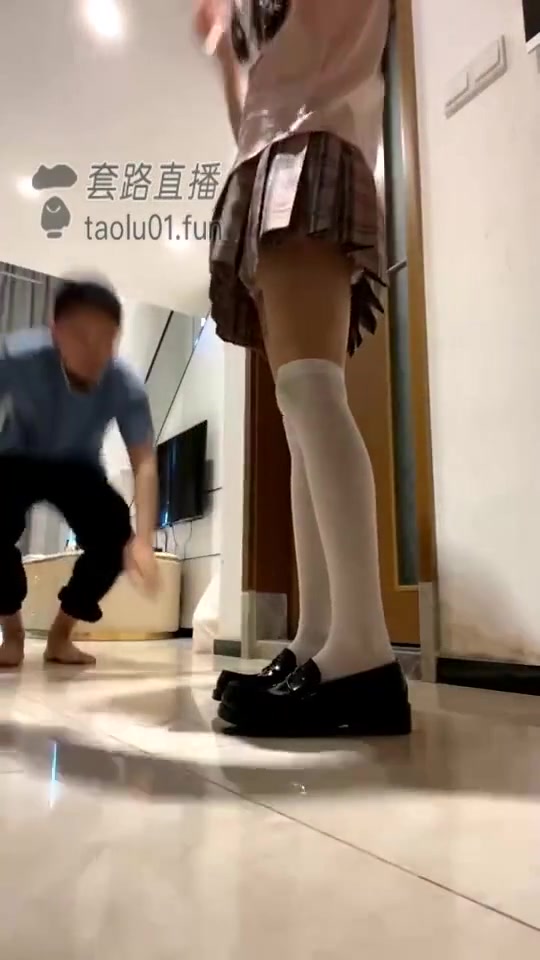 阿月S 套路直播 调教男m 踩踏舔脚 (34)