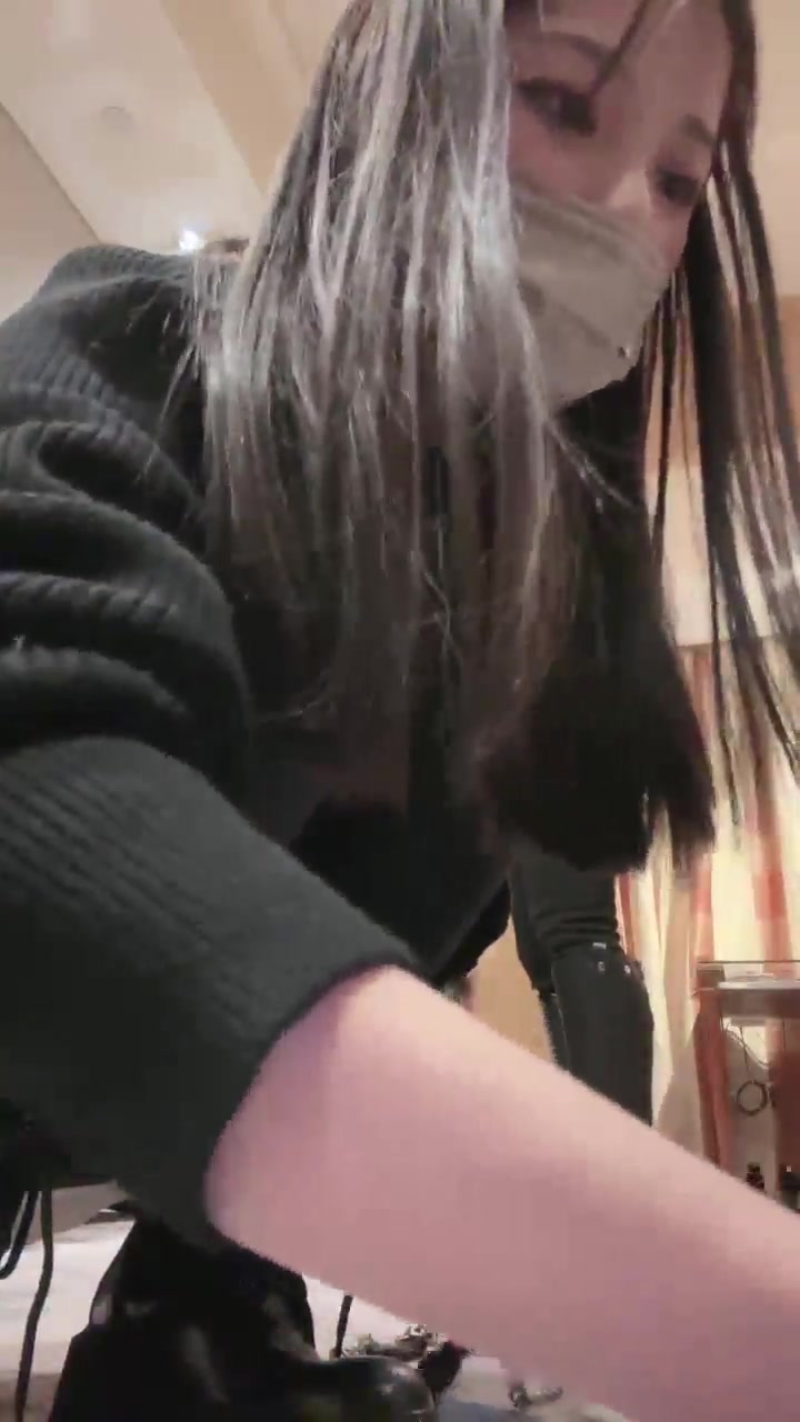 阿月S 套路直播 调教男m 踩踏舔脚 (22)