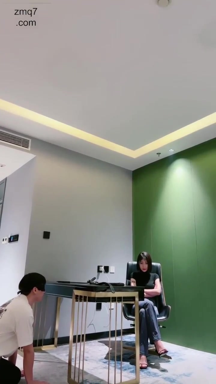 简一S 套路直播 长腿美女调教男m集 (41)
