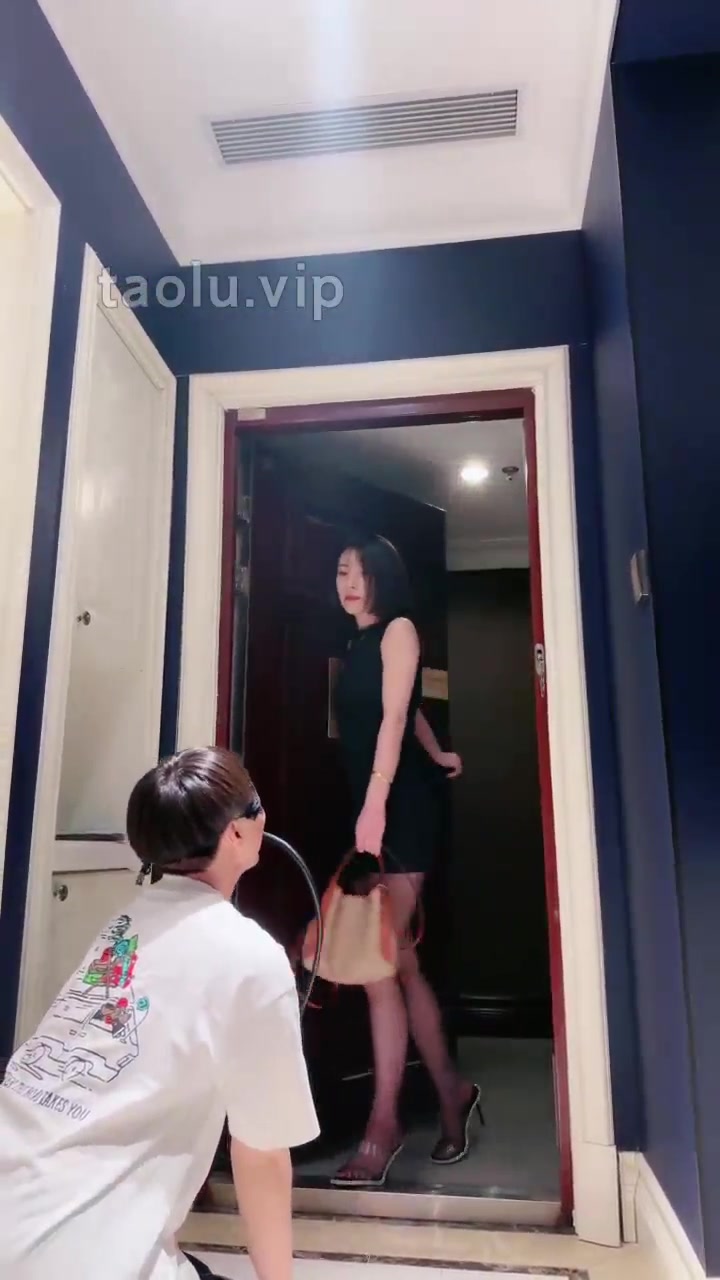 简一S 套路直播 长腿美女调教男m集 (42)