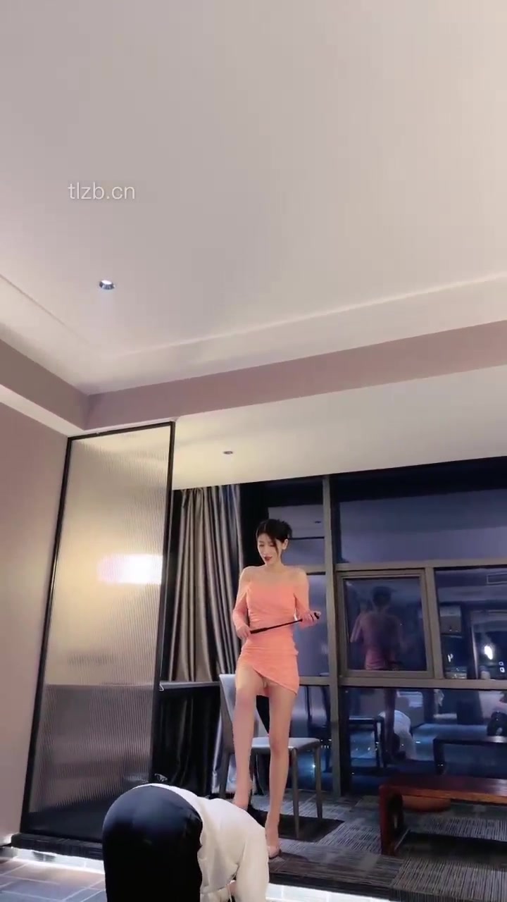 简一S 套路直播 长腿美女调教男m集 (22)