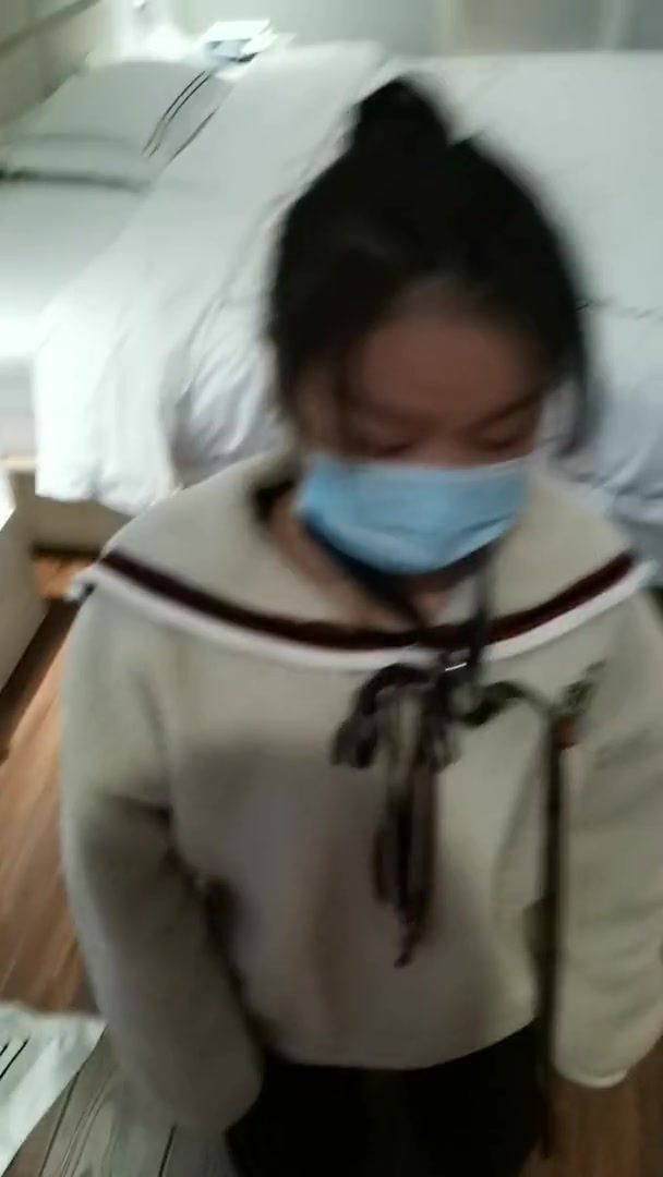 38_【哈宝S调女M】女M犯贱酒店叼鞋玩弄