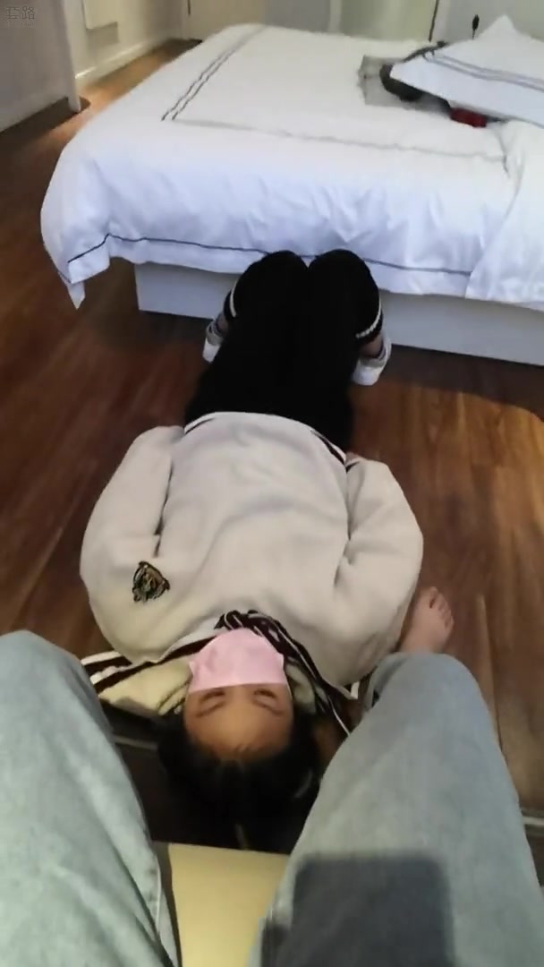 47_【哈宝S调女M】开发女M舔帆布裸足 G-